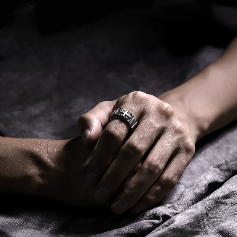 Joshua 1:9 Fearless Cross Ring - Image 4