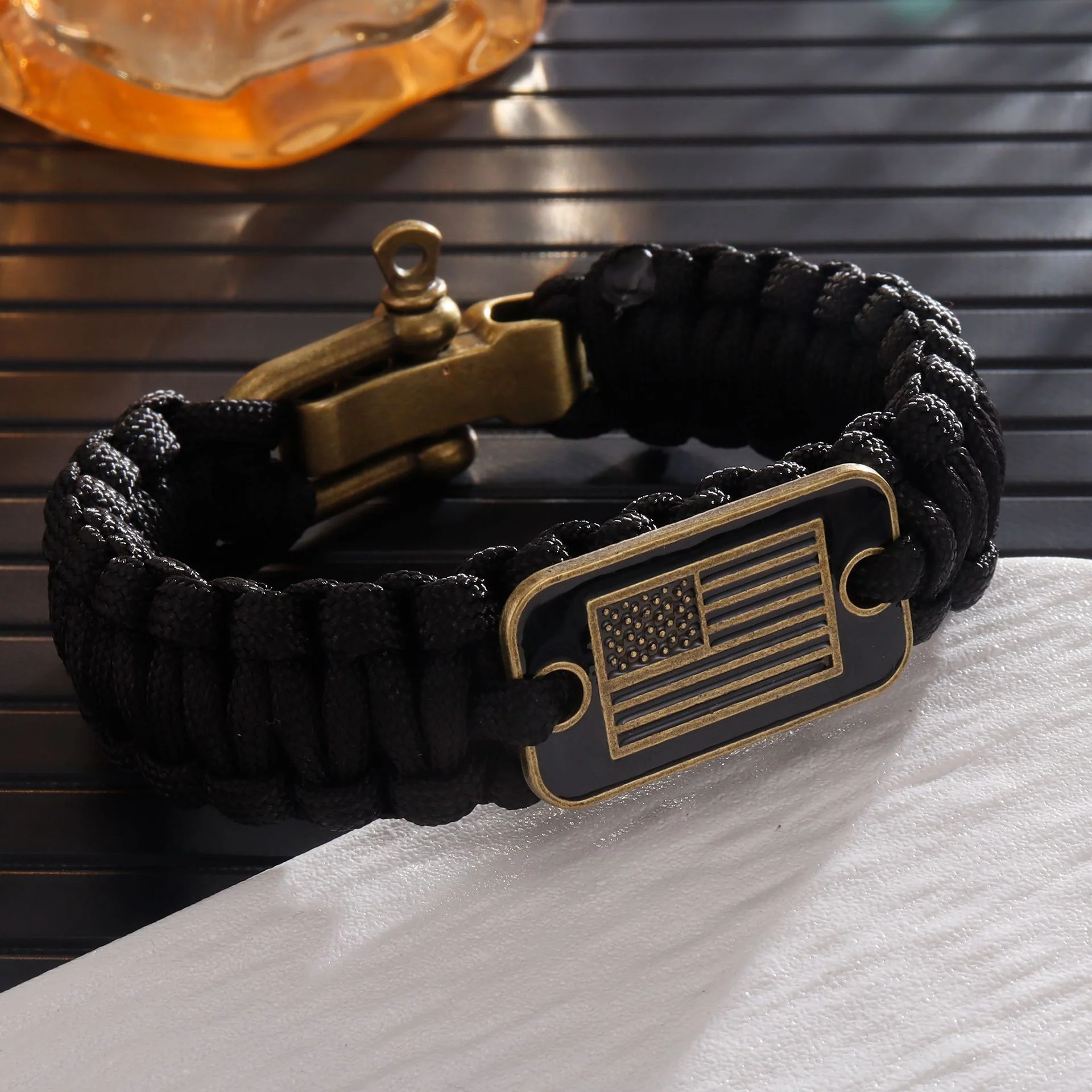 Patriotic Flag Paracord Survival Bracelet – Outdoor Tactical Style - Image 3