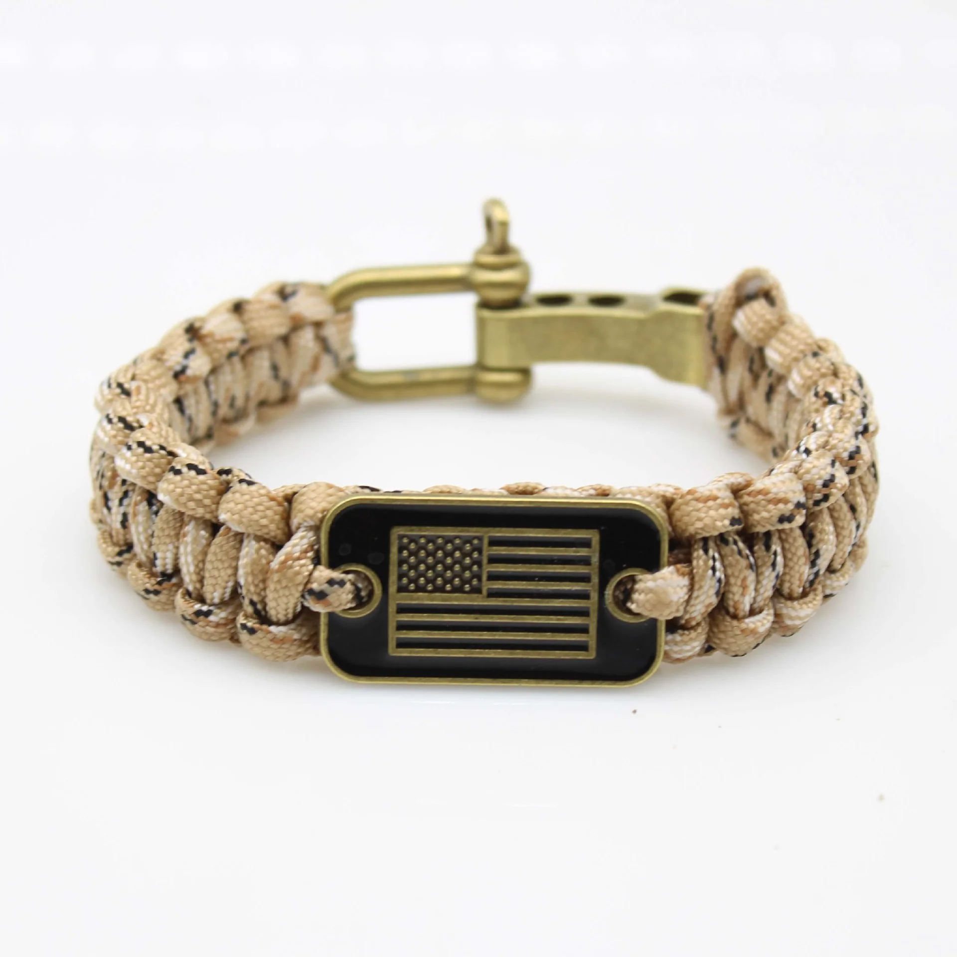 Patriotic Flag Paracord Survival Bracelet – Outdoor Tactical Style - Image 4